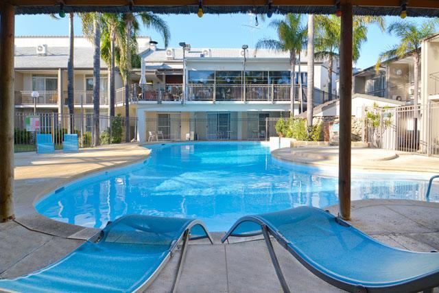 Mandurah Motel And Apartments Exterior photo