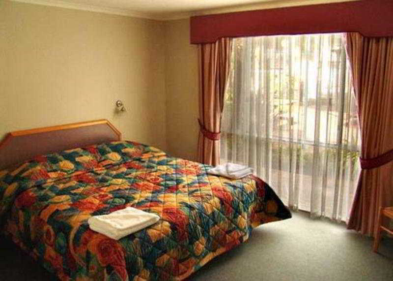 Mandurah Motel And Apartments Exterior photo